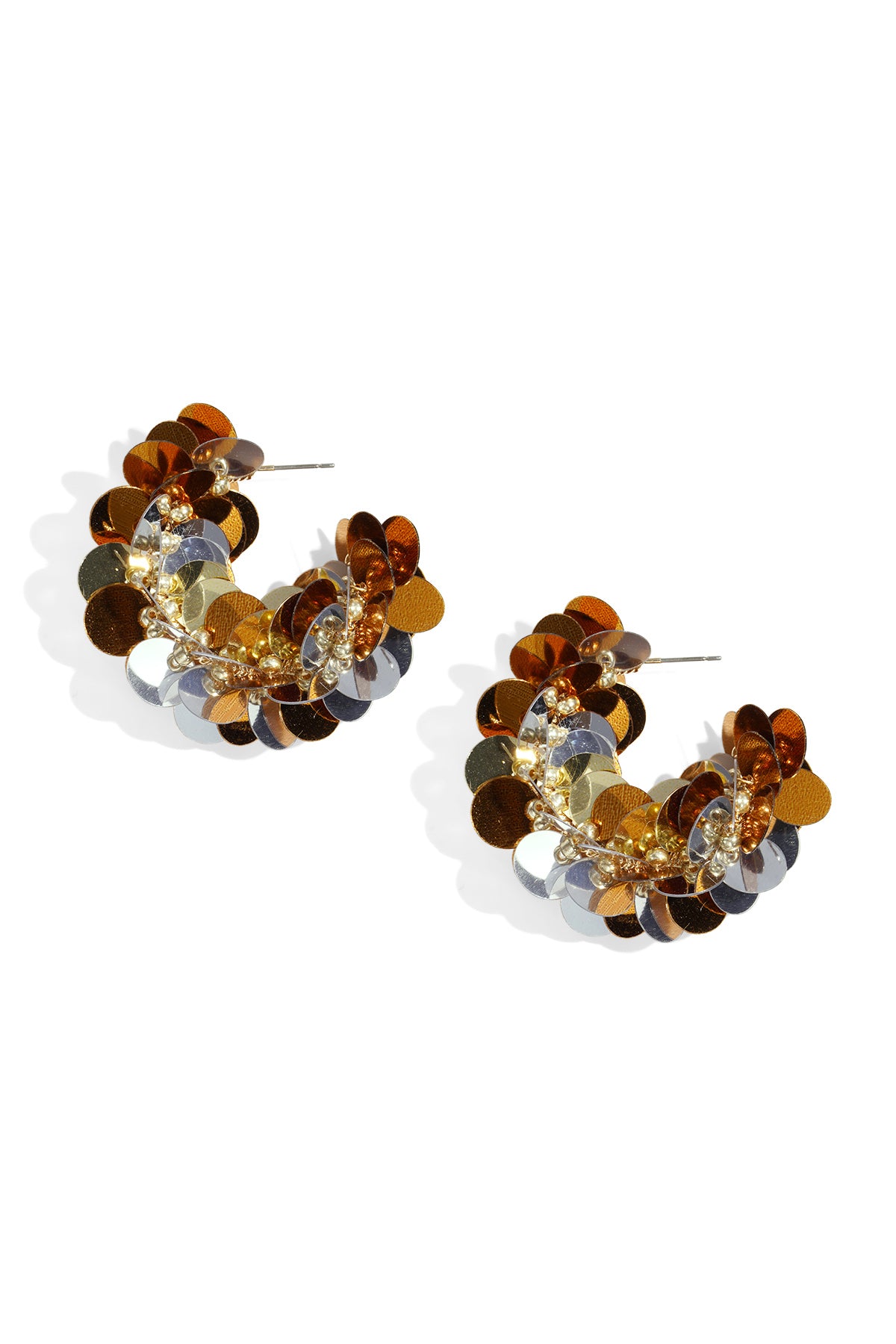 Creolen aus Pailletten und Perlen