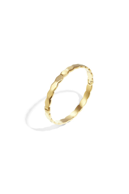 Armreif mit unregelmäßiger Form