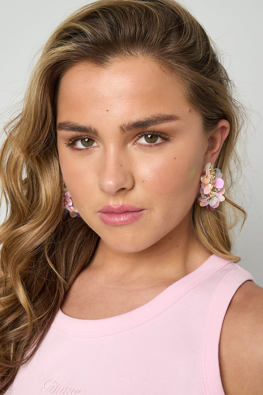 Creolen aus Pailletten und Perlen