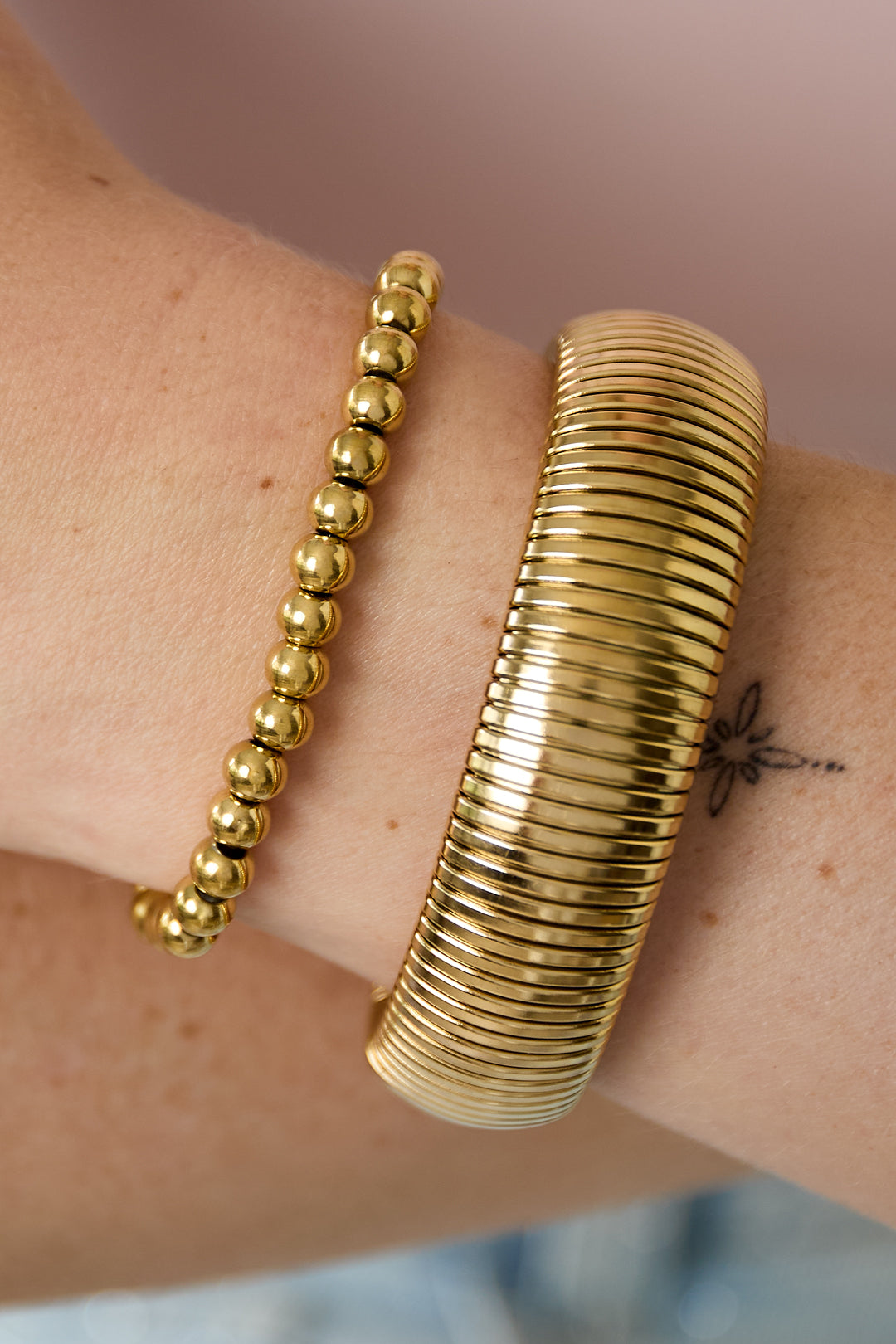 Armbänder aus massiven Perlen - 6 mm