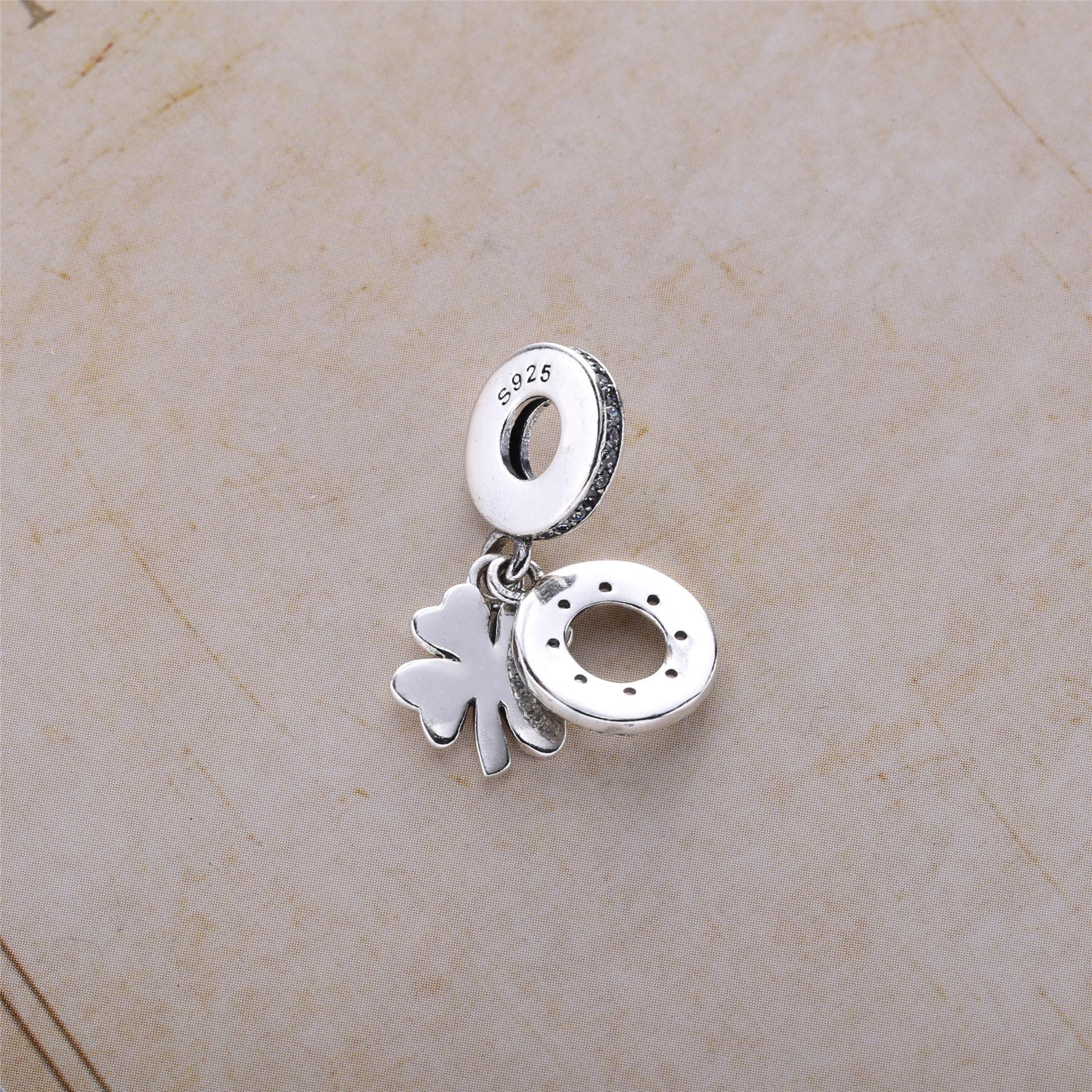 FILINZI &quot;Four Leaves&quot; Charm