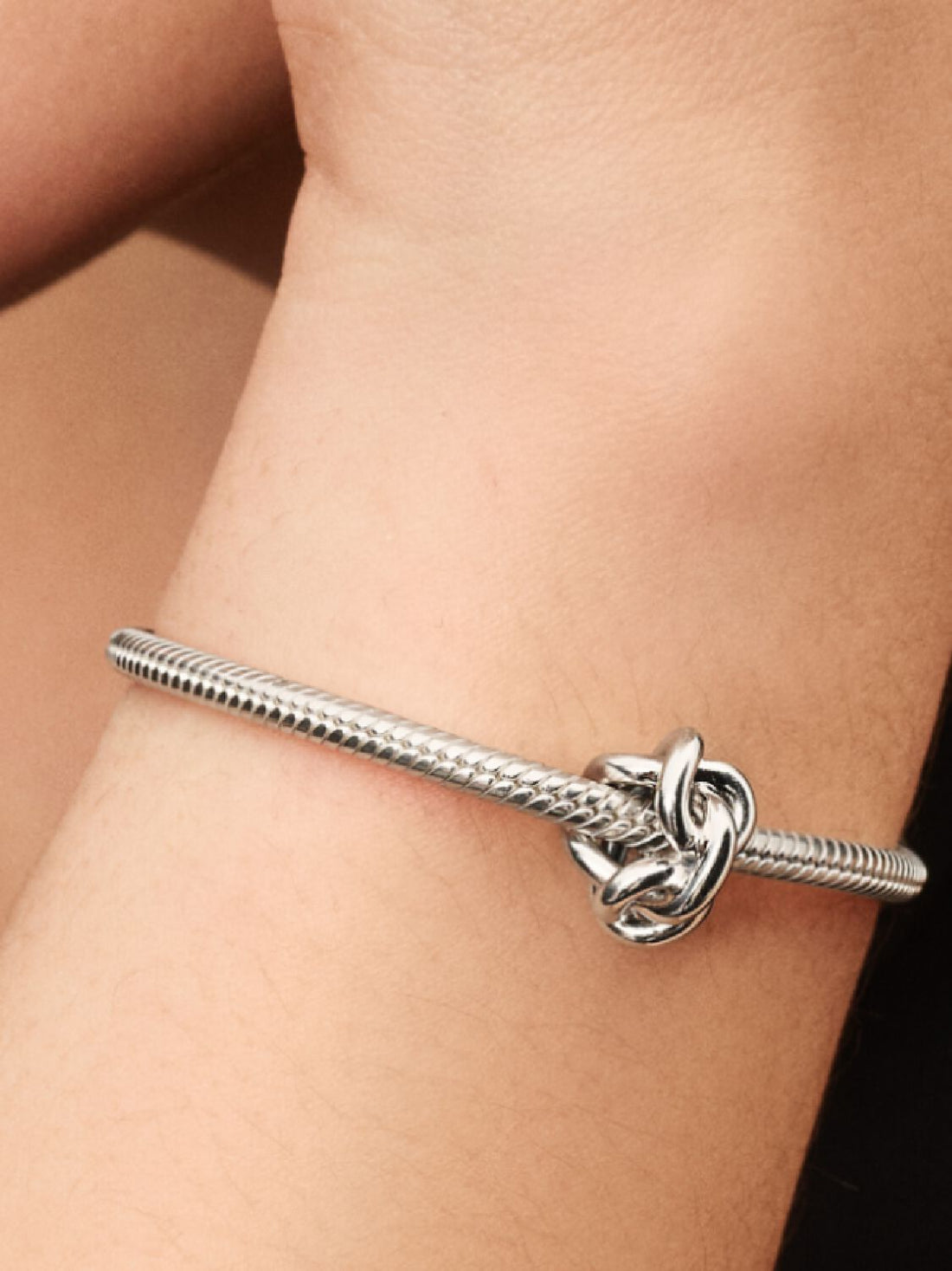 Infinity Knoten Charm