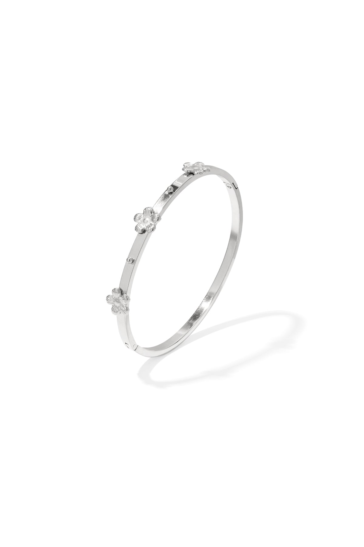 Armreif mit floralen Details