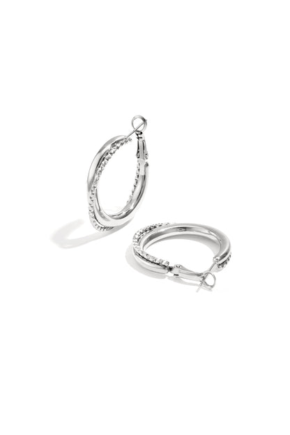 Doppelte Creolen mit gedrehtem Detail